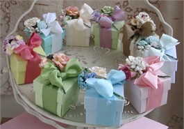 Flower Bouquet Favor Box (Includes Edible Contents)